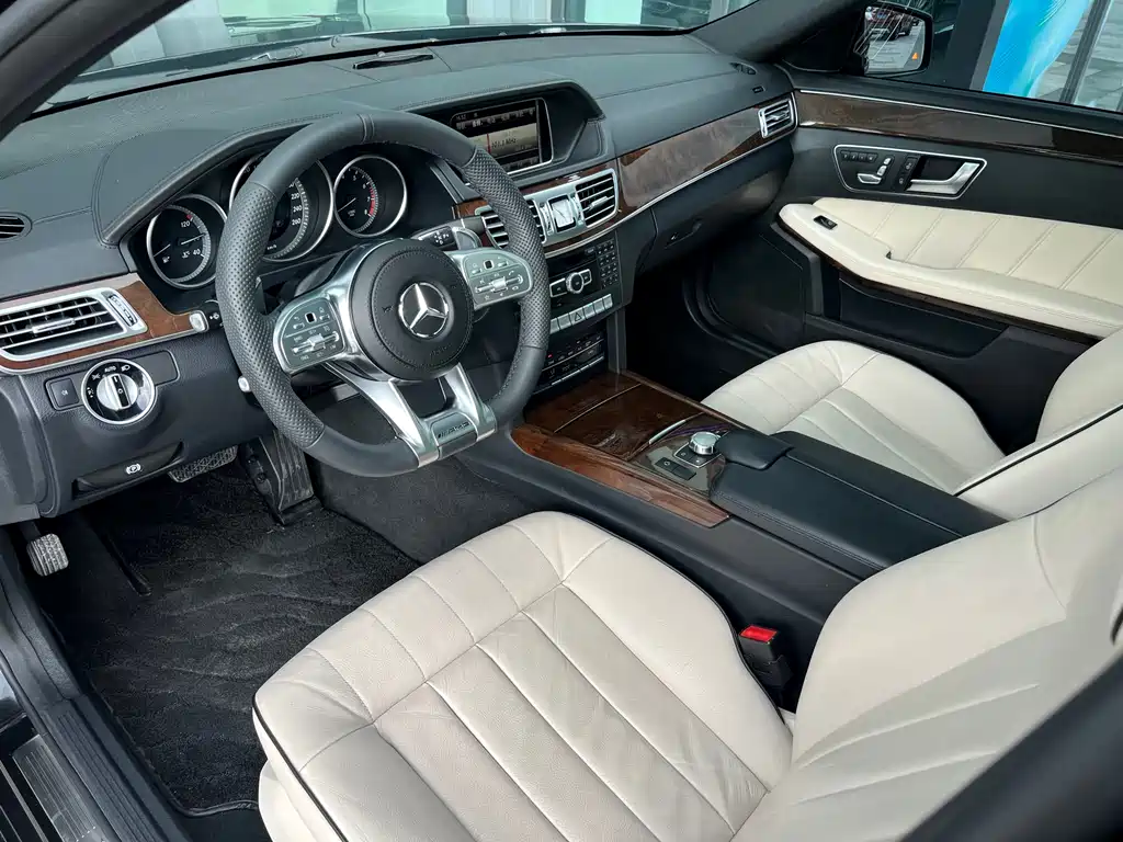 Mercedes-Benz E-Class 2014 — фото 16