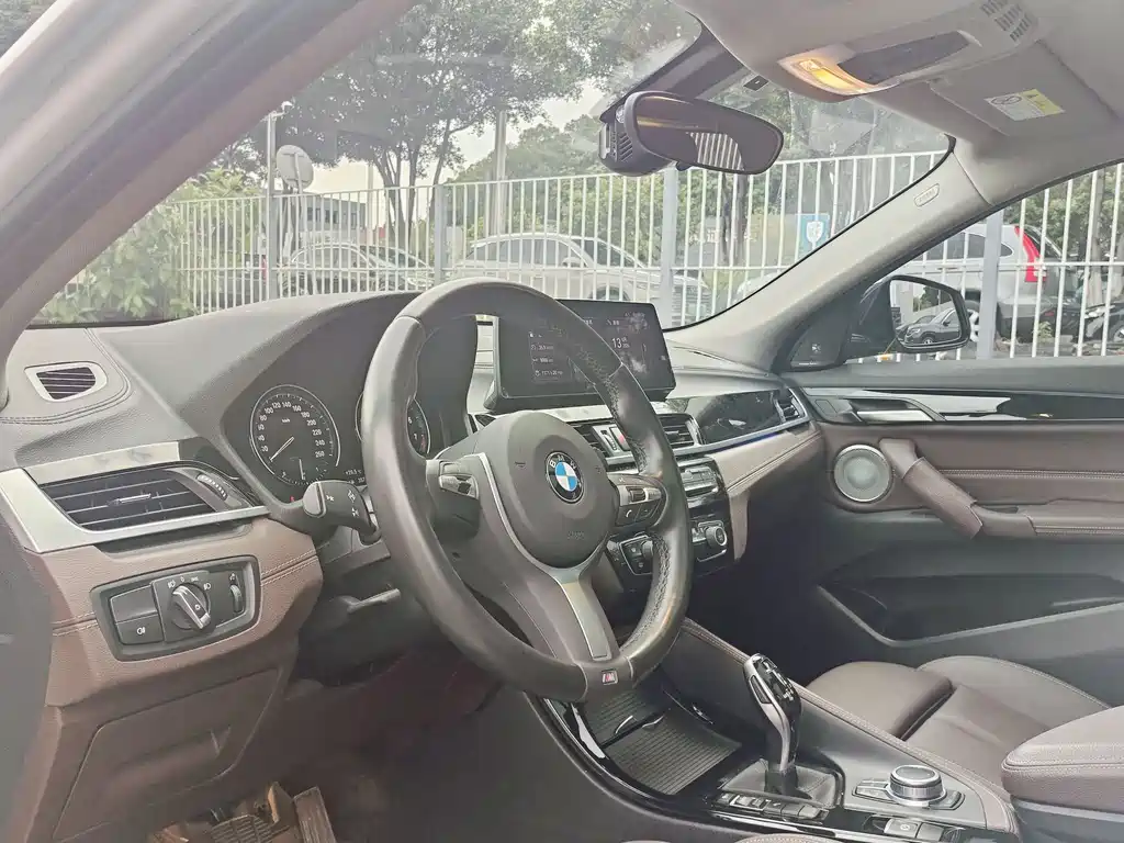 BMW X2 2022 — фото 12