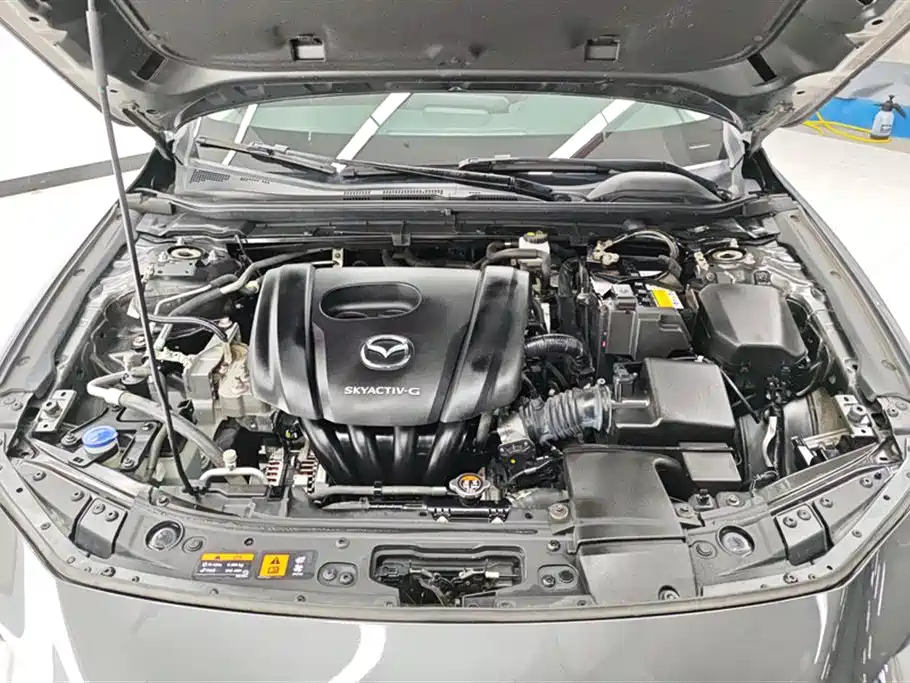 Mazda 3 Axela 2021 — фото 10
