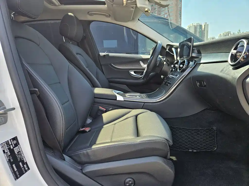 Mercedes-Benz C-Class 2019 — фото 12