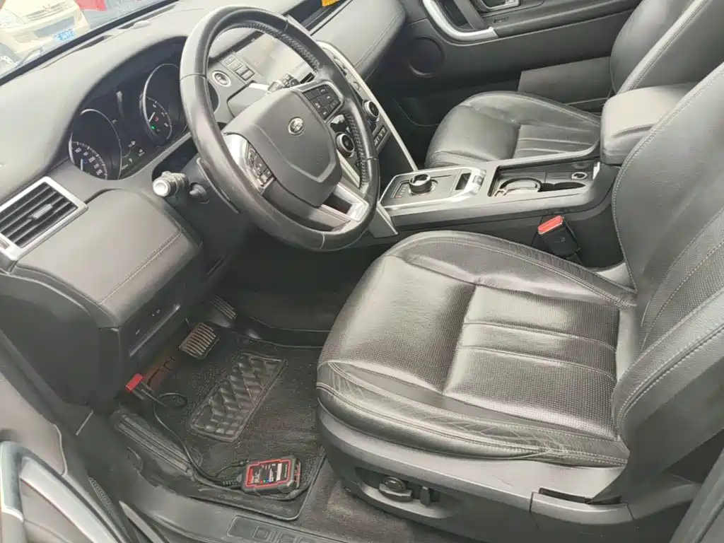 Land Rover Discovery Sport 2017 — фото 15
