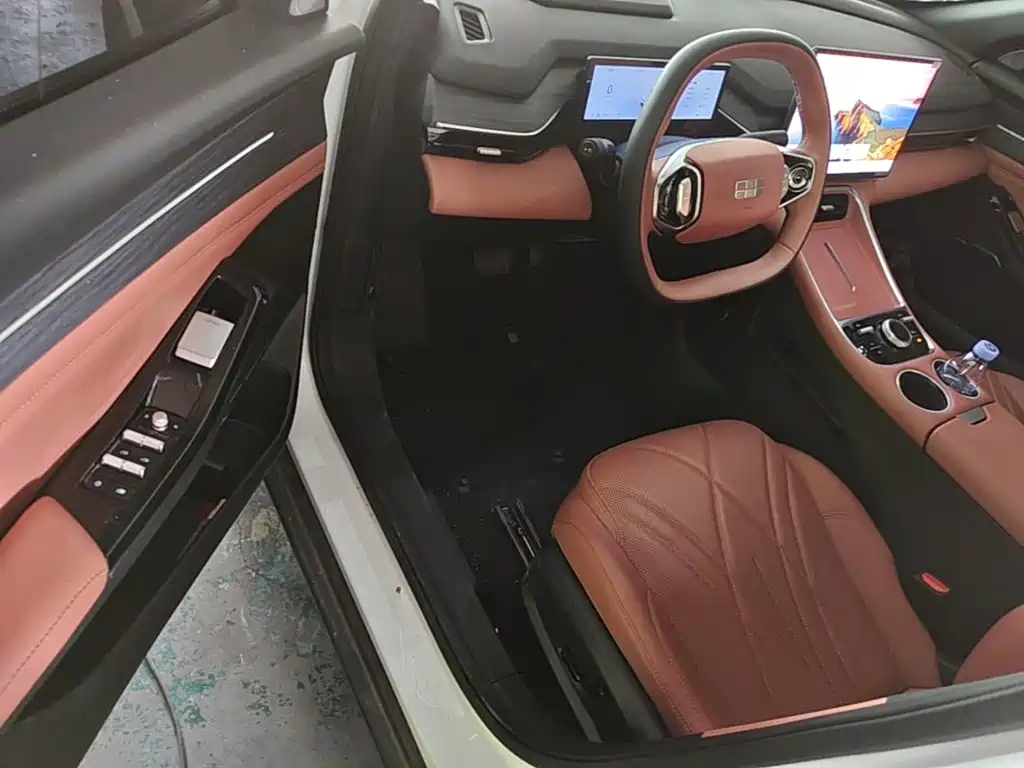 Geely Galaxy L6 2025 — фото 16