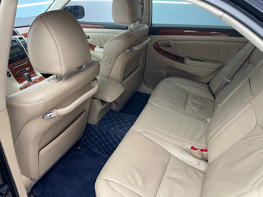Toyota Crown 2008 — фото 10