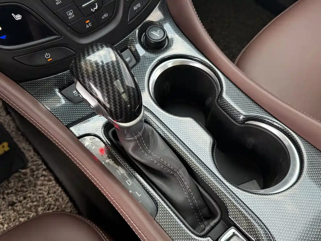 Buick Envision Plus 2019 — фото 10