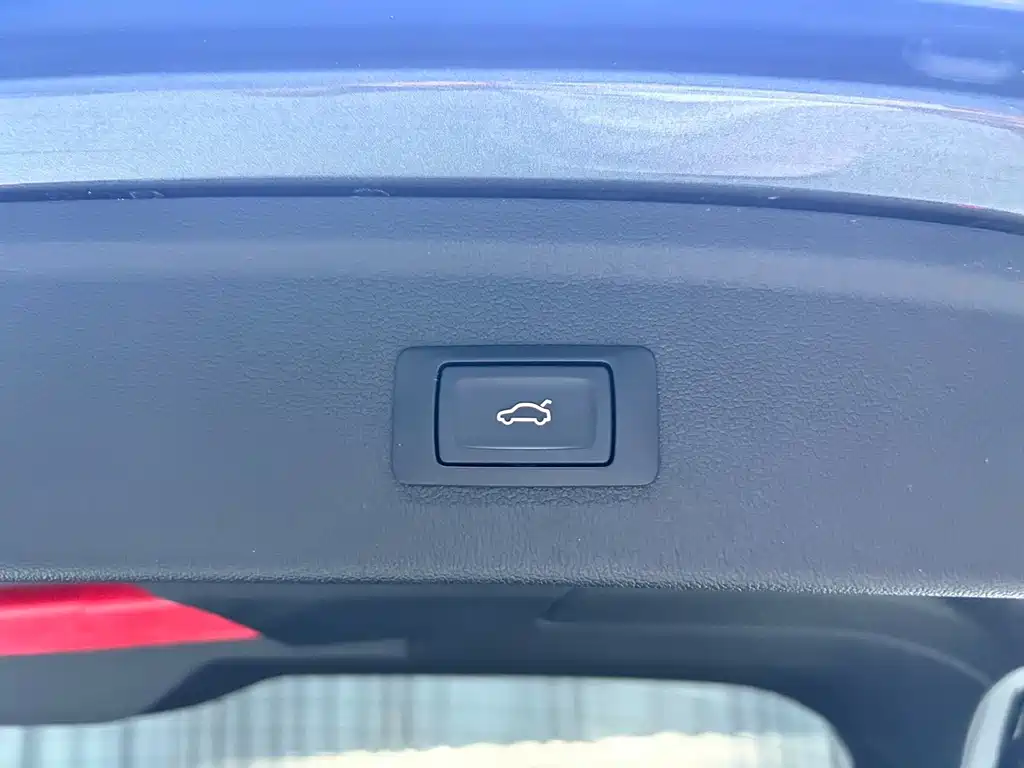 Audi A3 2023 — фото 21