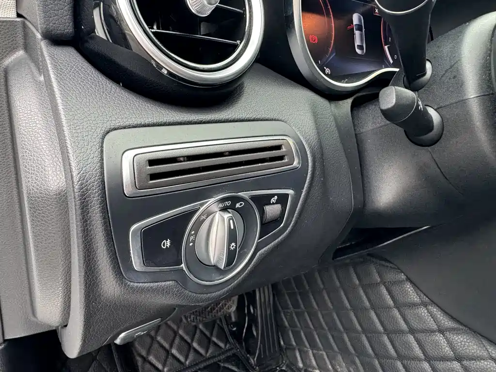 Mercedes-Benz C-Class 2020 — фото 35