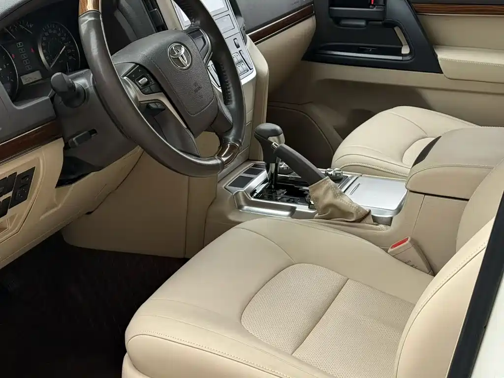 Toyota Land Cruiser 2019 — фото 4