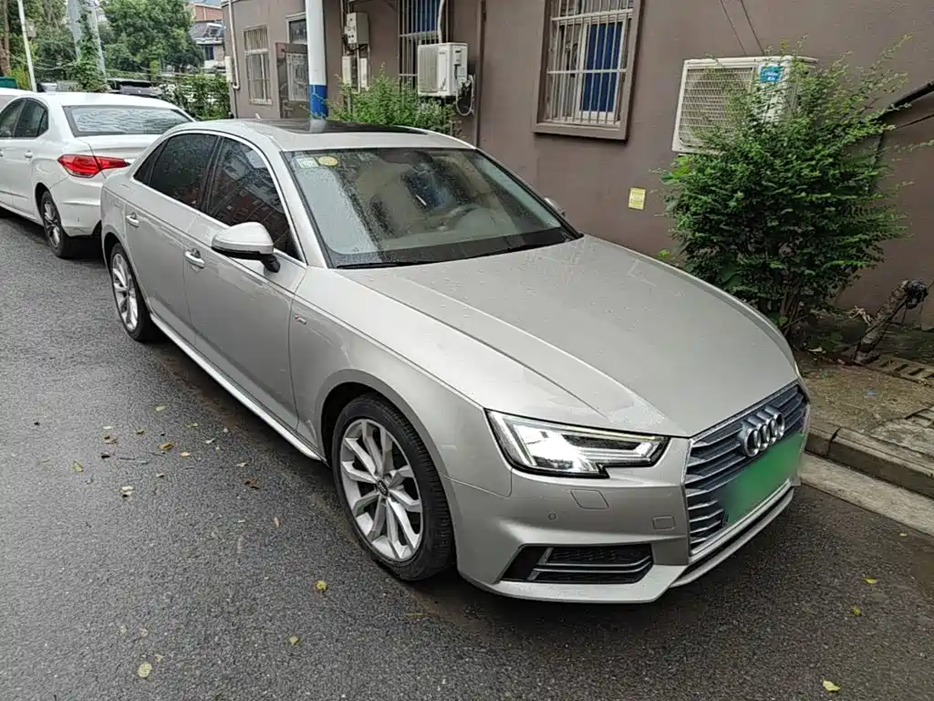 Audi A4L 2018