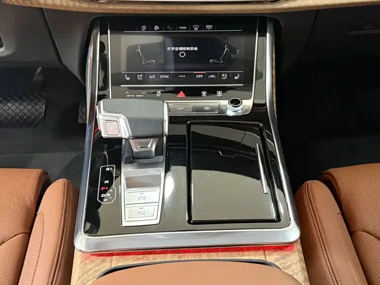 Audi Q7 2025 — фото 20