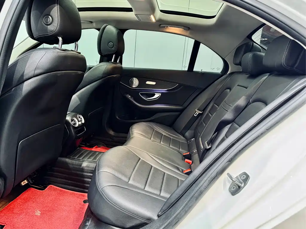 Mercedes-Benz C-Class 2019 — фото 10