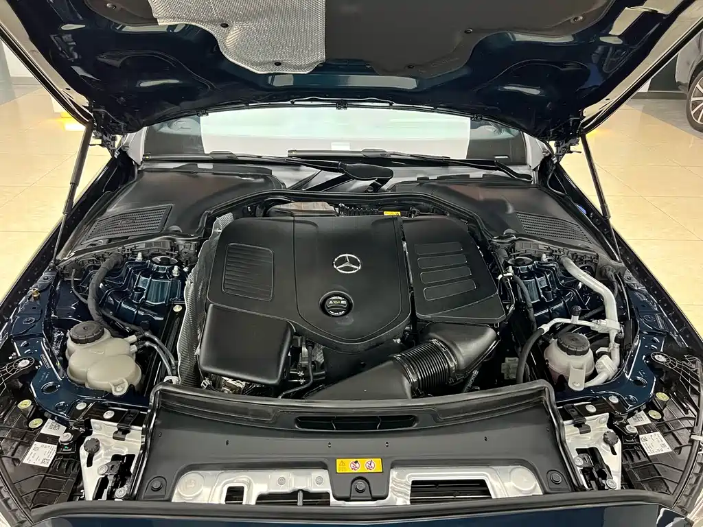 Mercedes-Benz C-Class 2023 — фото 24