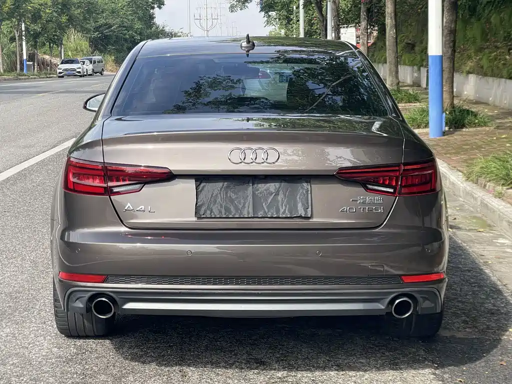 Audi A4L 2018