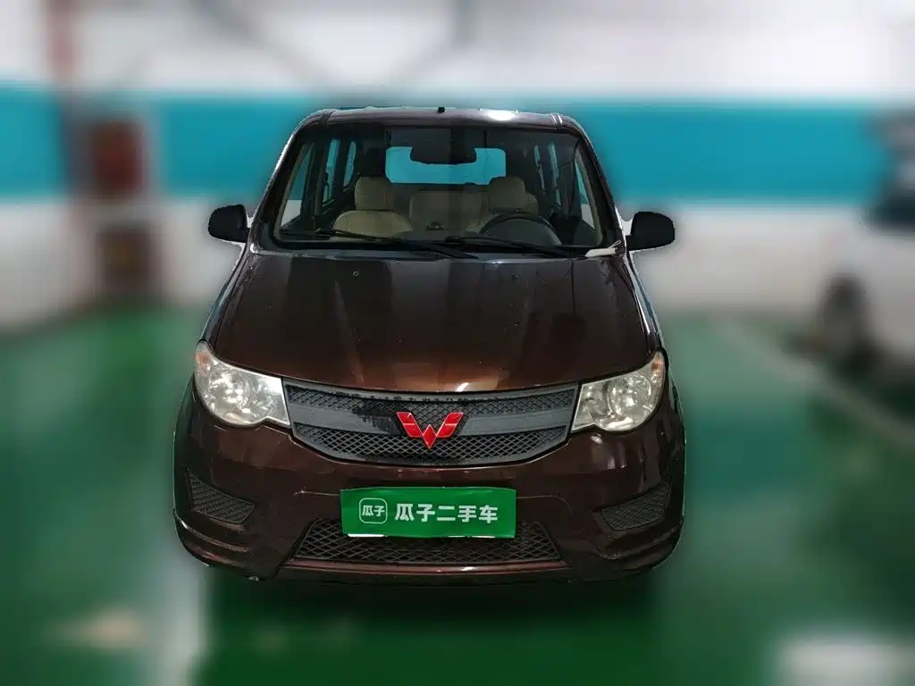 Wuling Hongguang 2017 — фото 24