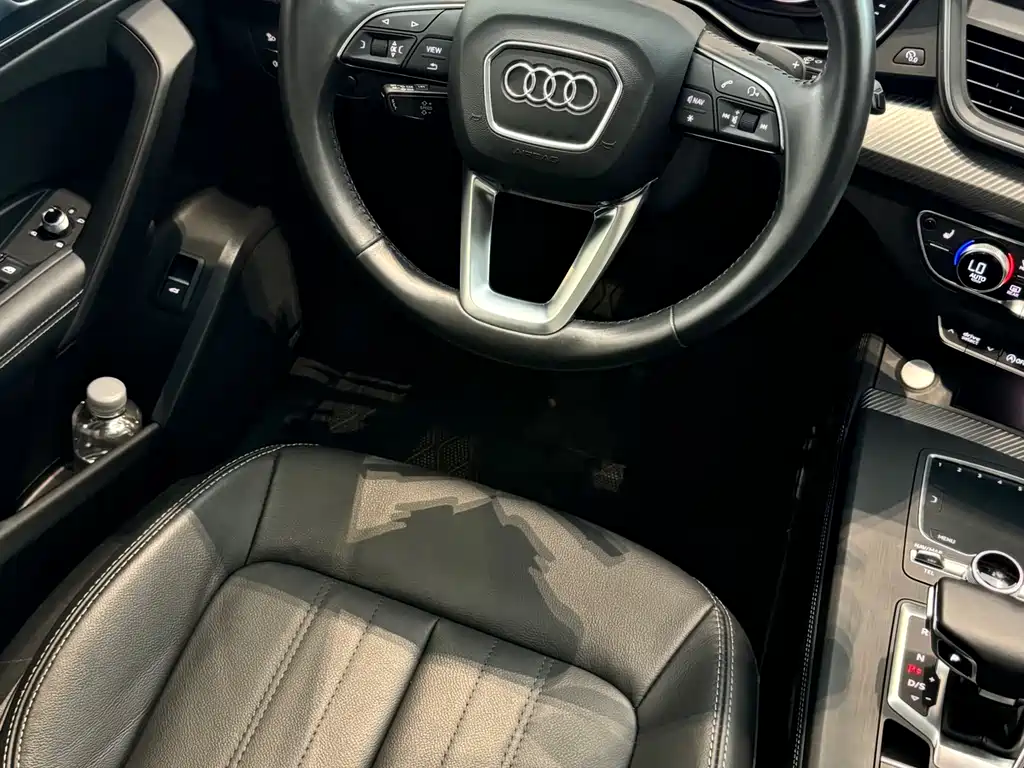 Audi Q5L 2021 — фото 16