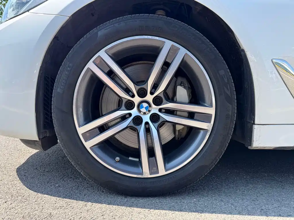 BMW 5 Series 2023 — фото 18