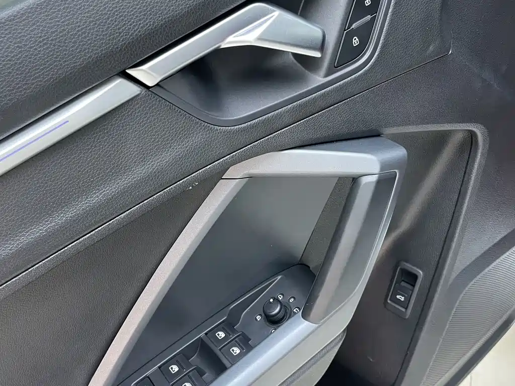 Audi Q3 2023 — фото 21