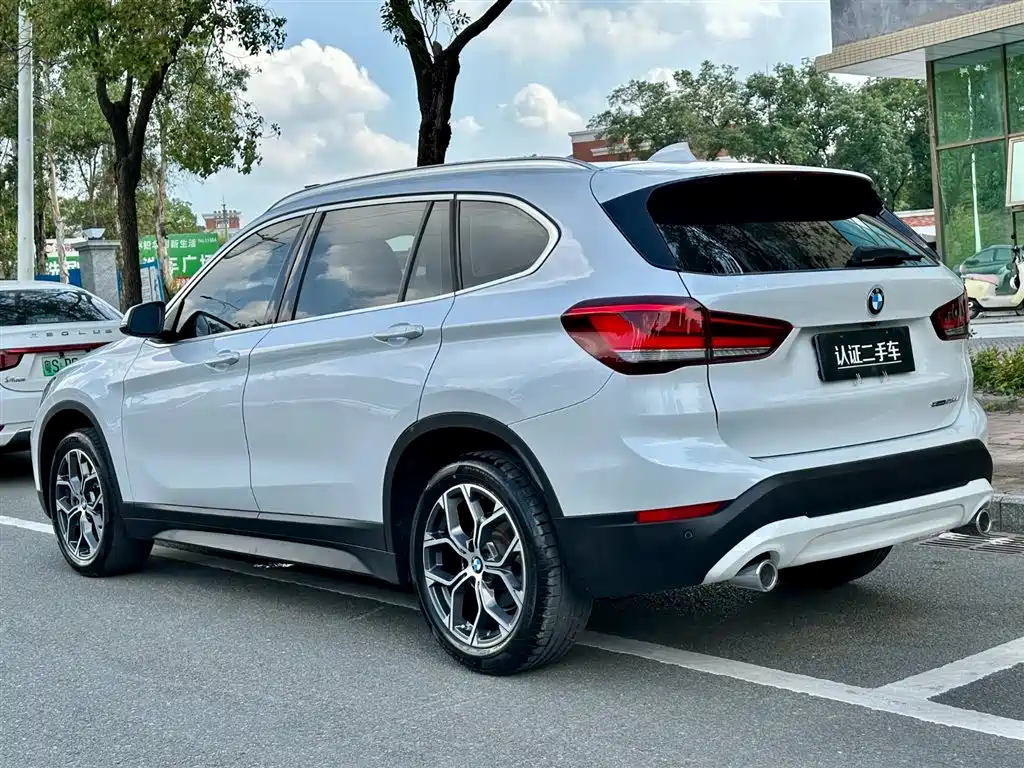 BMW X1 2021 — фото 5