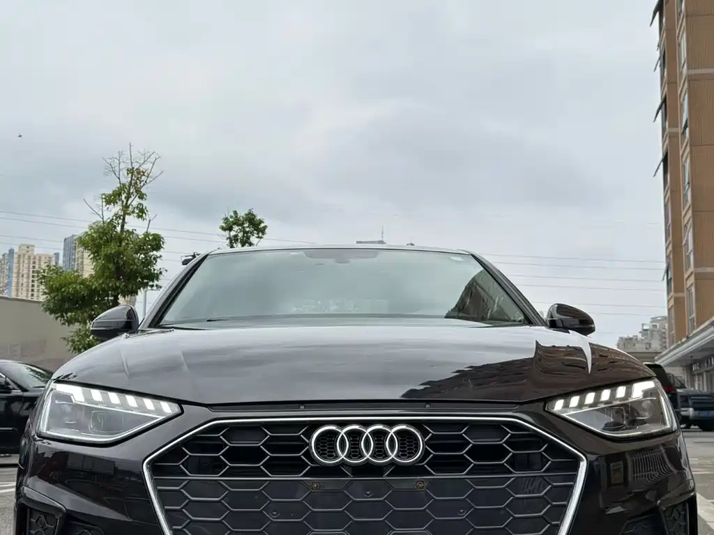 Audi A4L 2021