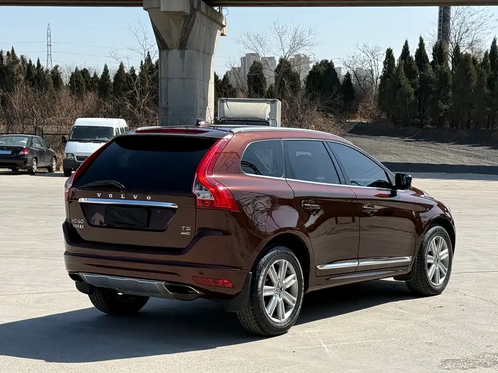Volvo XC60 2015 — фото 7