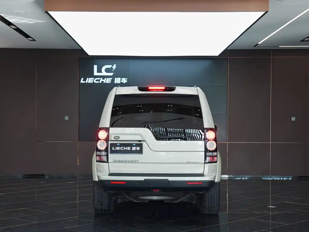 Land Rover Discovery 2014 — фото 15