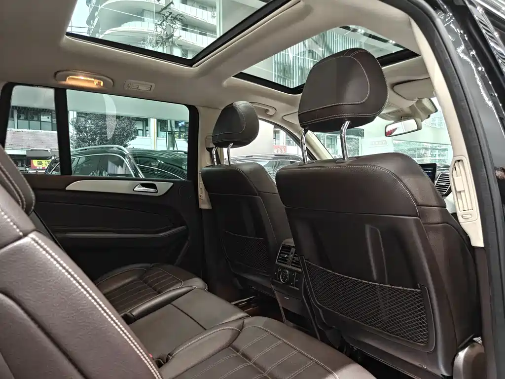 Mercedes-Benz GLS 2016 — фото 18