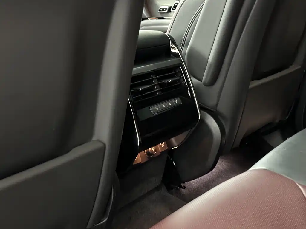 Land Rover Range Rover Sport 2024 — фото 18