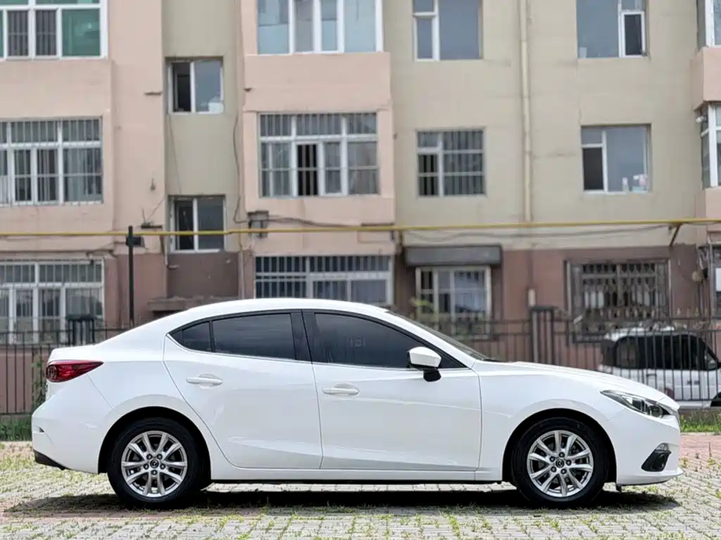 Mazda 3 Angkesela 2016
