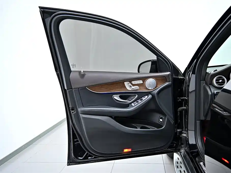 Mercedes-Benz GLC 2021 — фото 19