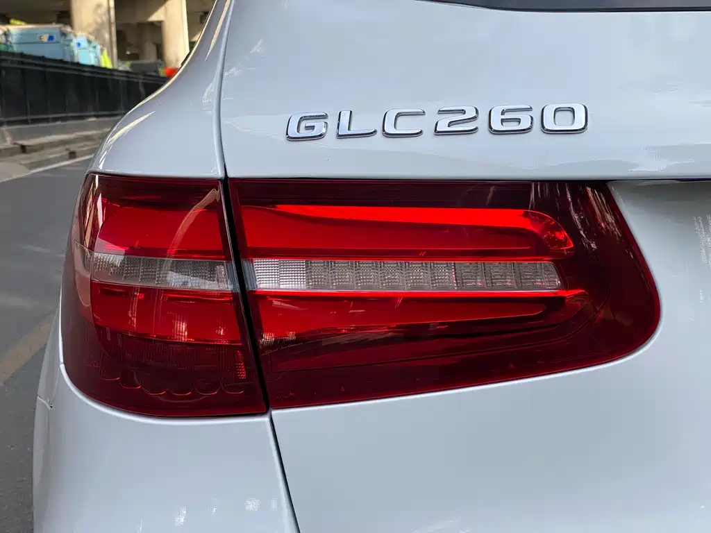Mercedes-Benz GLC 2018 — фото 9