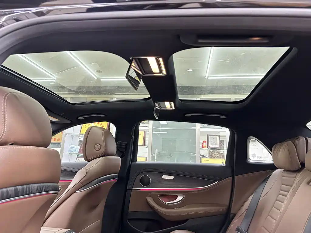 Mercedes-Benz E-Class 2022 — фото 10