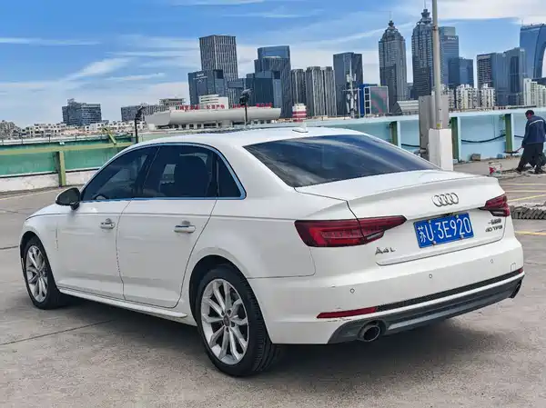 Audi A4L 2018