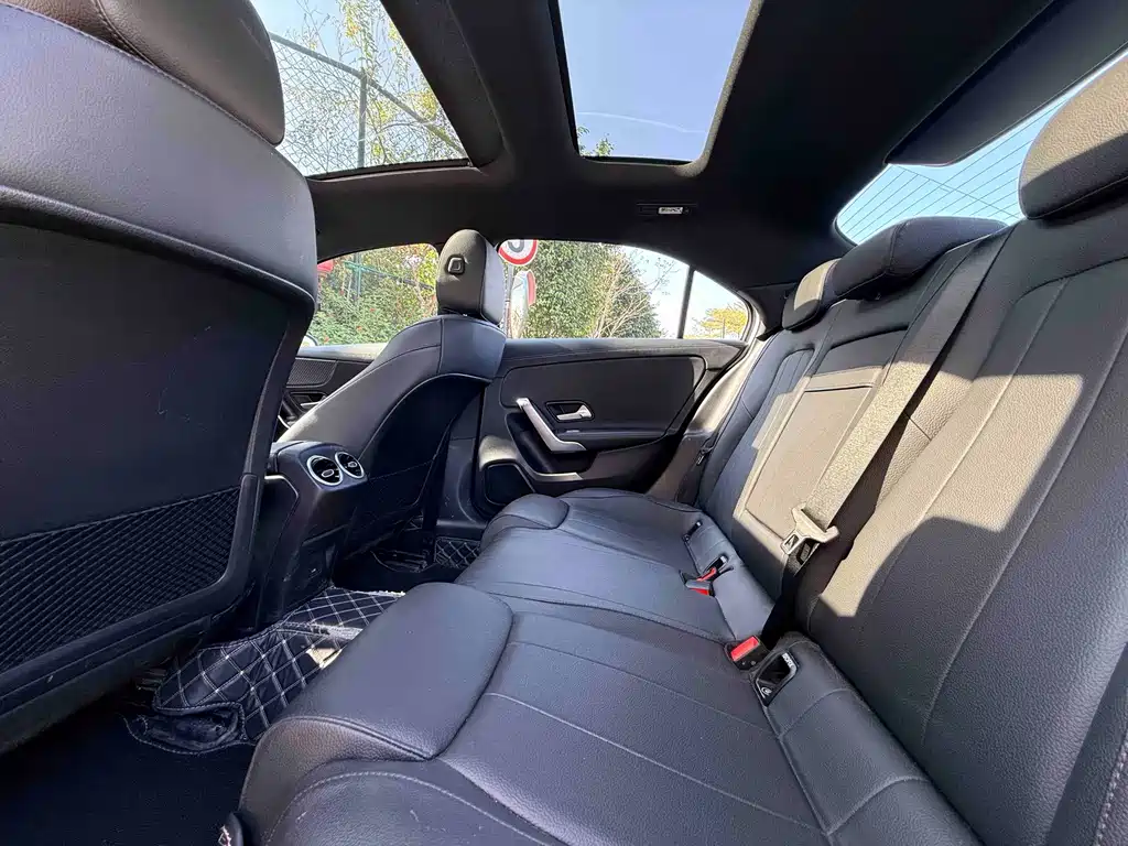 Mercedes-Benz A-Class 2023 — фото 6