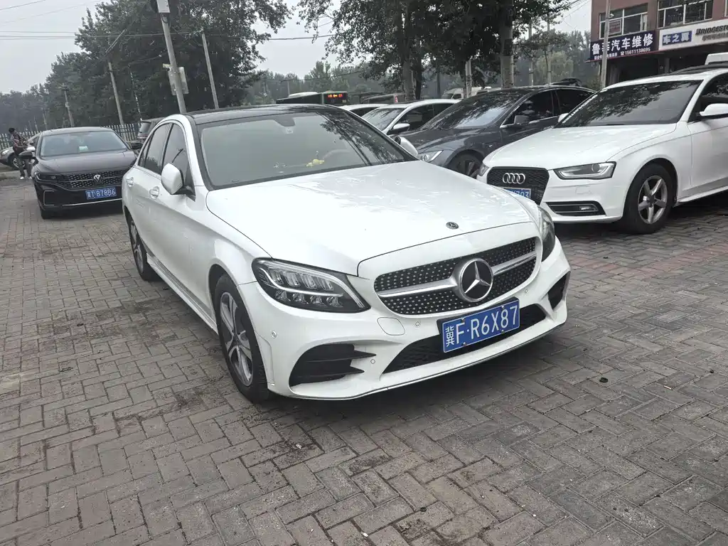 Mercedes-Benz C-Class 2020