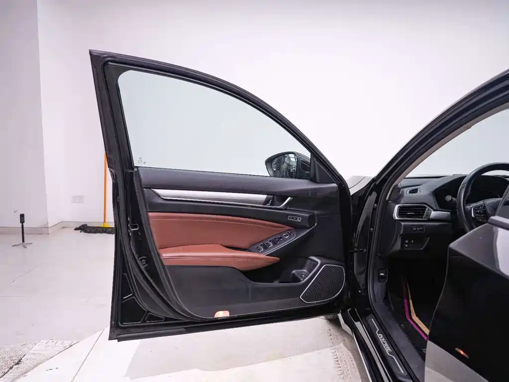 Honda Inspire 2021 — фото 12
