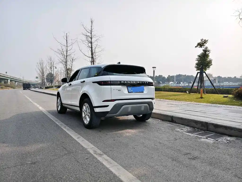 Land Rover Evoque 2020 — фото 12