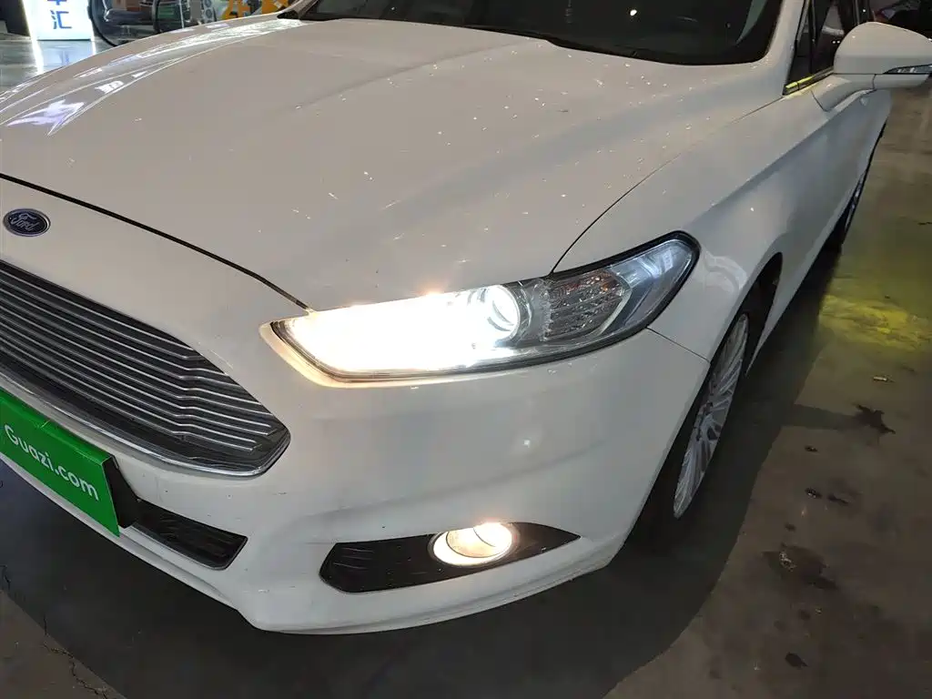 Ford Mondeo 2016 — фото 24