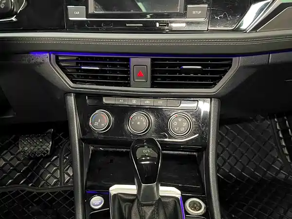 Volkswagen Sagitar 2020