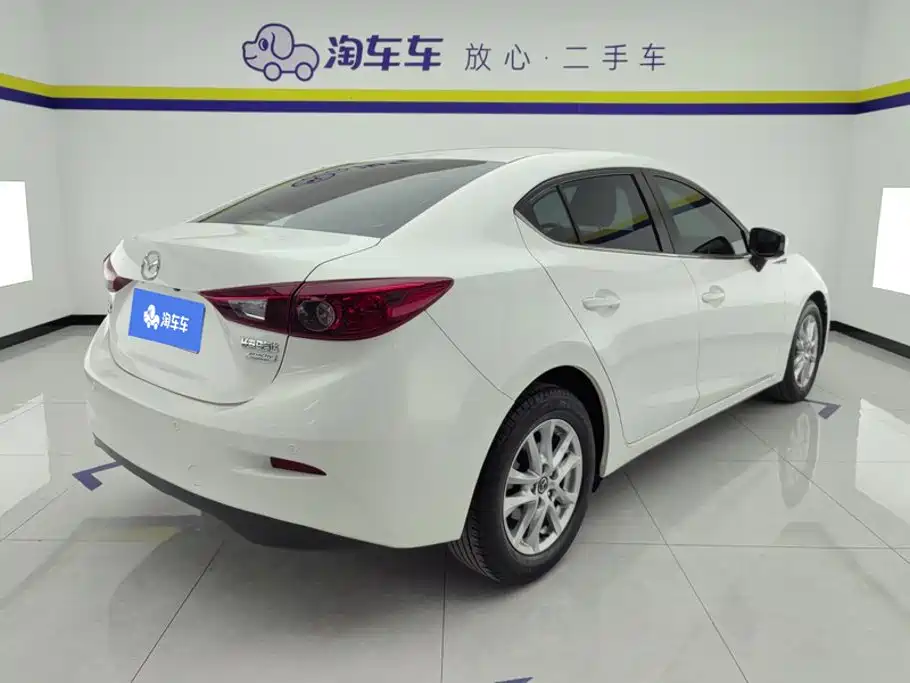 Mazda 3 Axela 2016