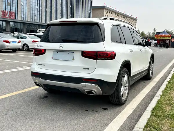Mercedes-Benz GLB 2021