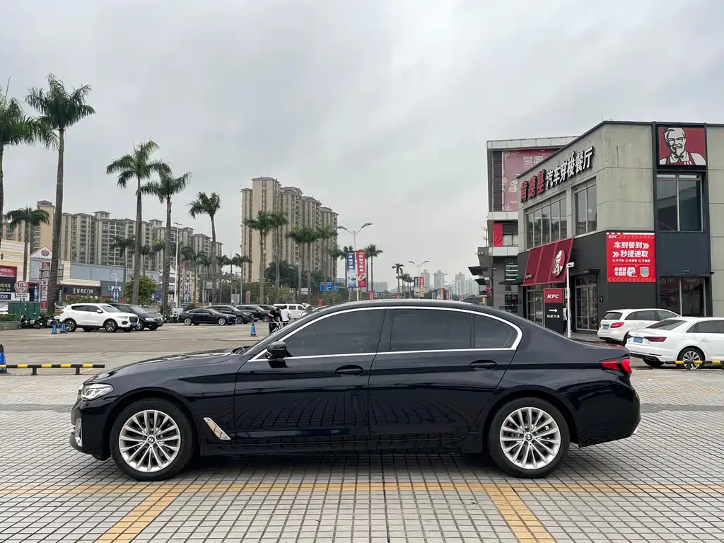 BMW 5 Series 2022