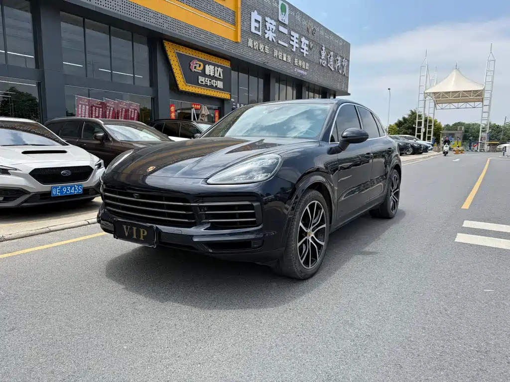 Porsche Cayenne 2019 — фото 1