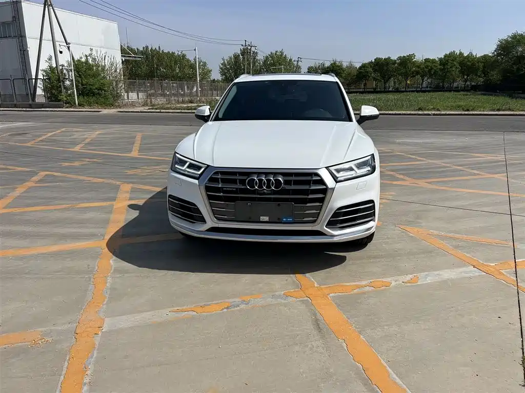 Audi Q5L 2020 — фото 2