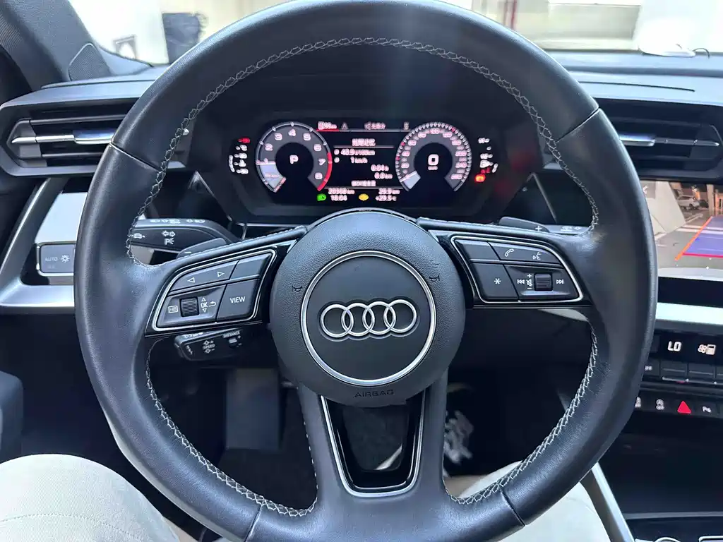 Audi A3 2023 — фото 17