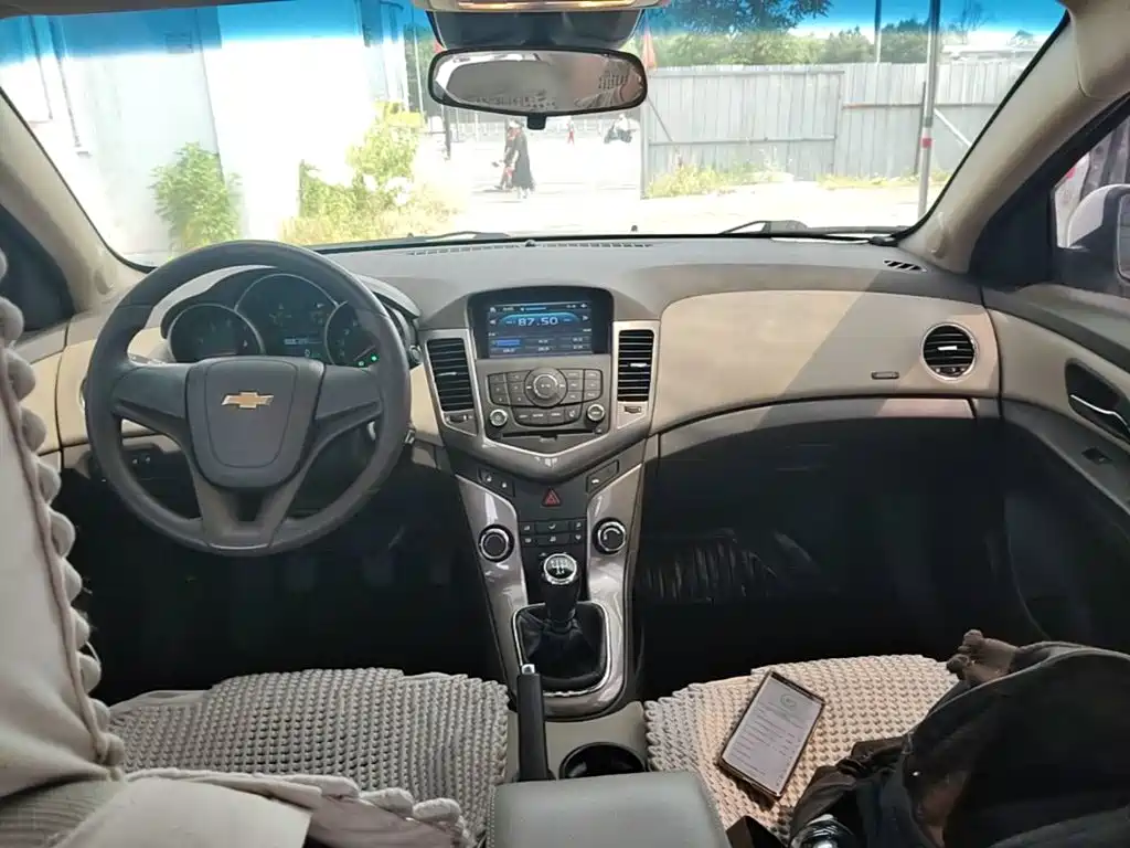 Chevrolet Cruze 2015 — фото 10