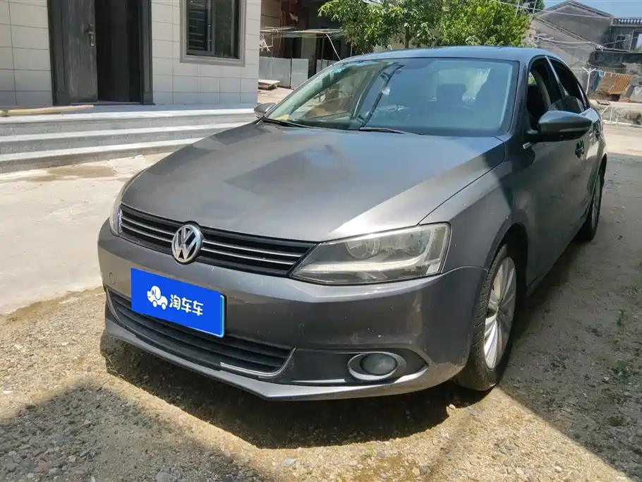 Volkswagen Sagitar 2014