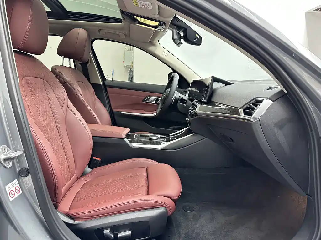 BMW 3 Series 2023 — фото 13