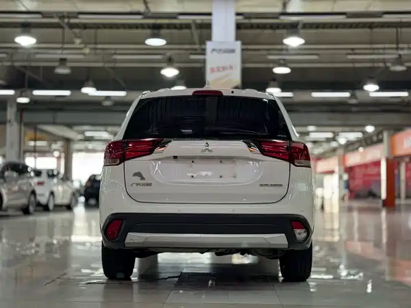 Mitsubishi Outlander 2017