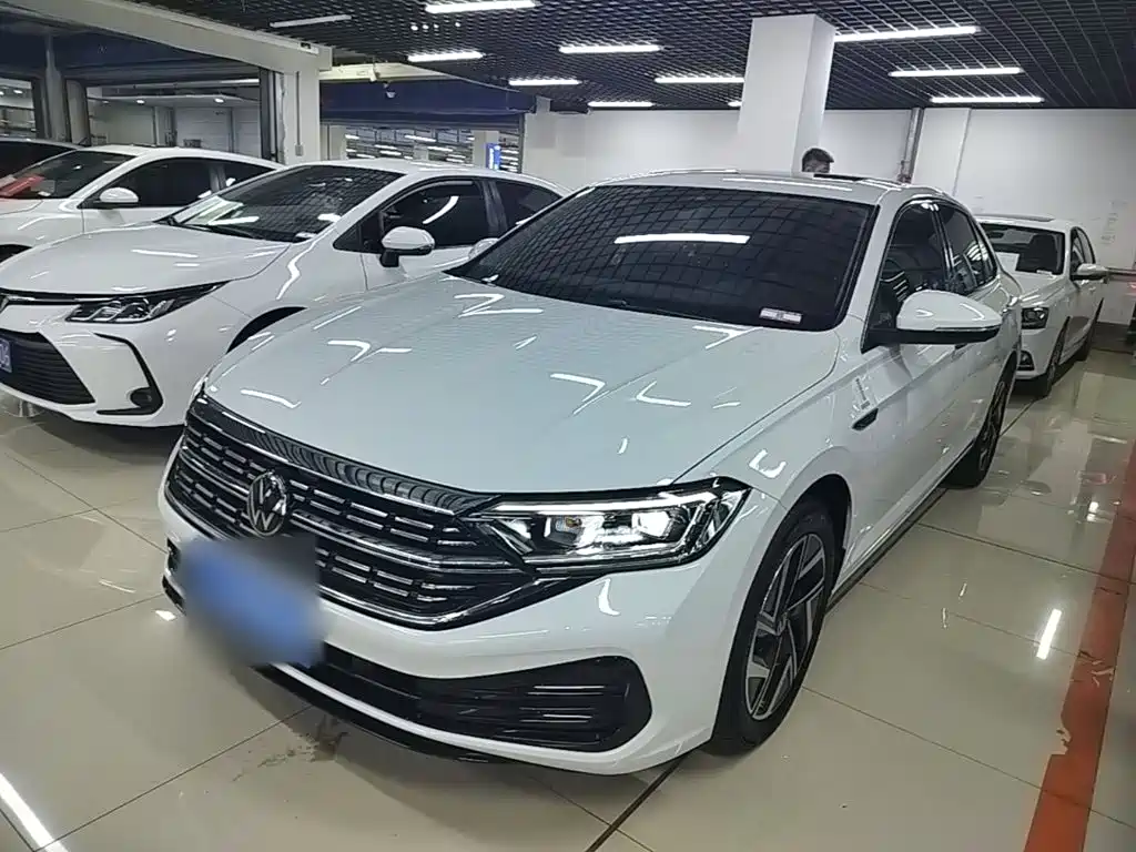 Volkswagen Sagitar 2023