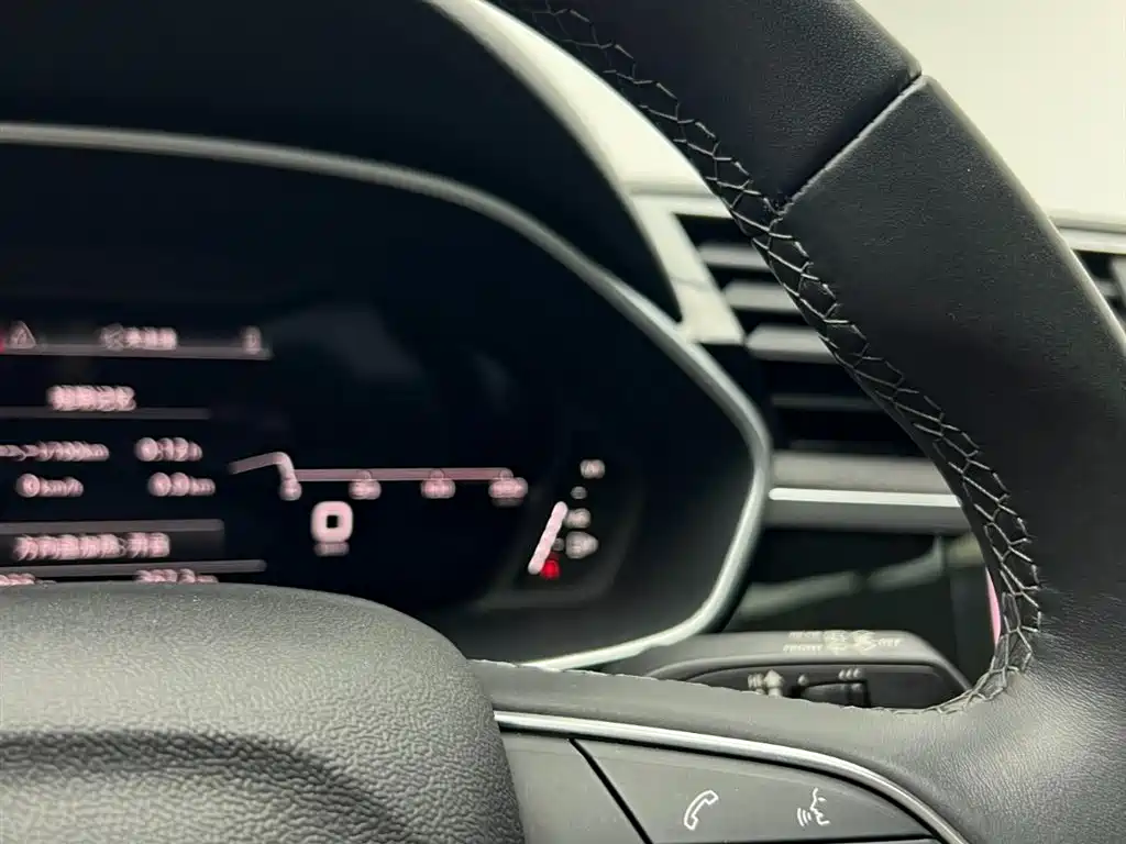 Audi Q3 2022 — фото 23