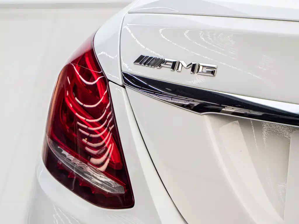 Mercedes-Benz C-Class AMG 2015 — фото 9